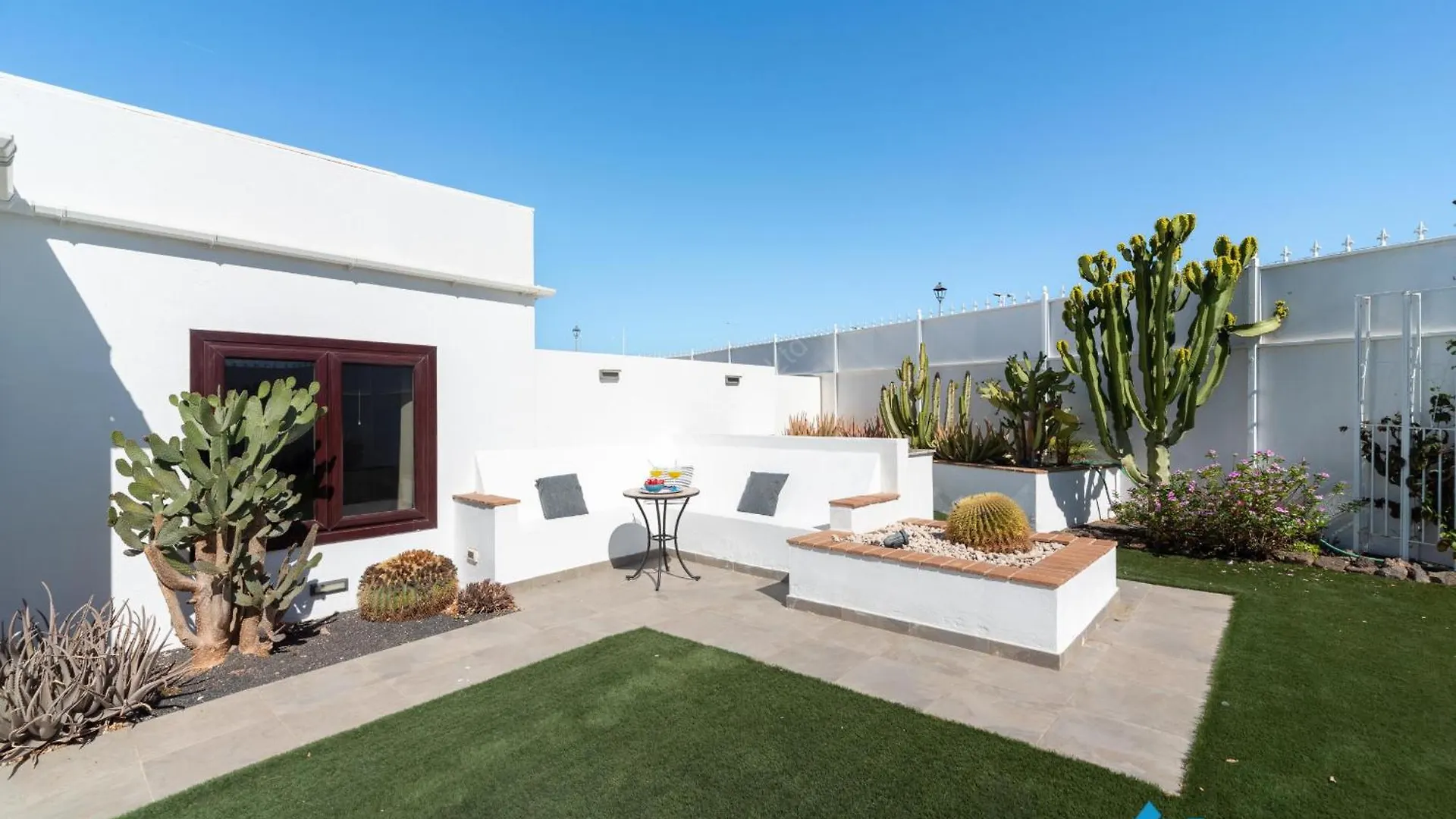 239 - Casa Lily By Villas Now Ltd Playa Blanca  Spain