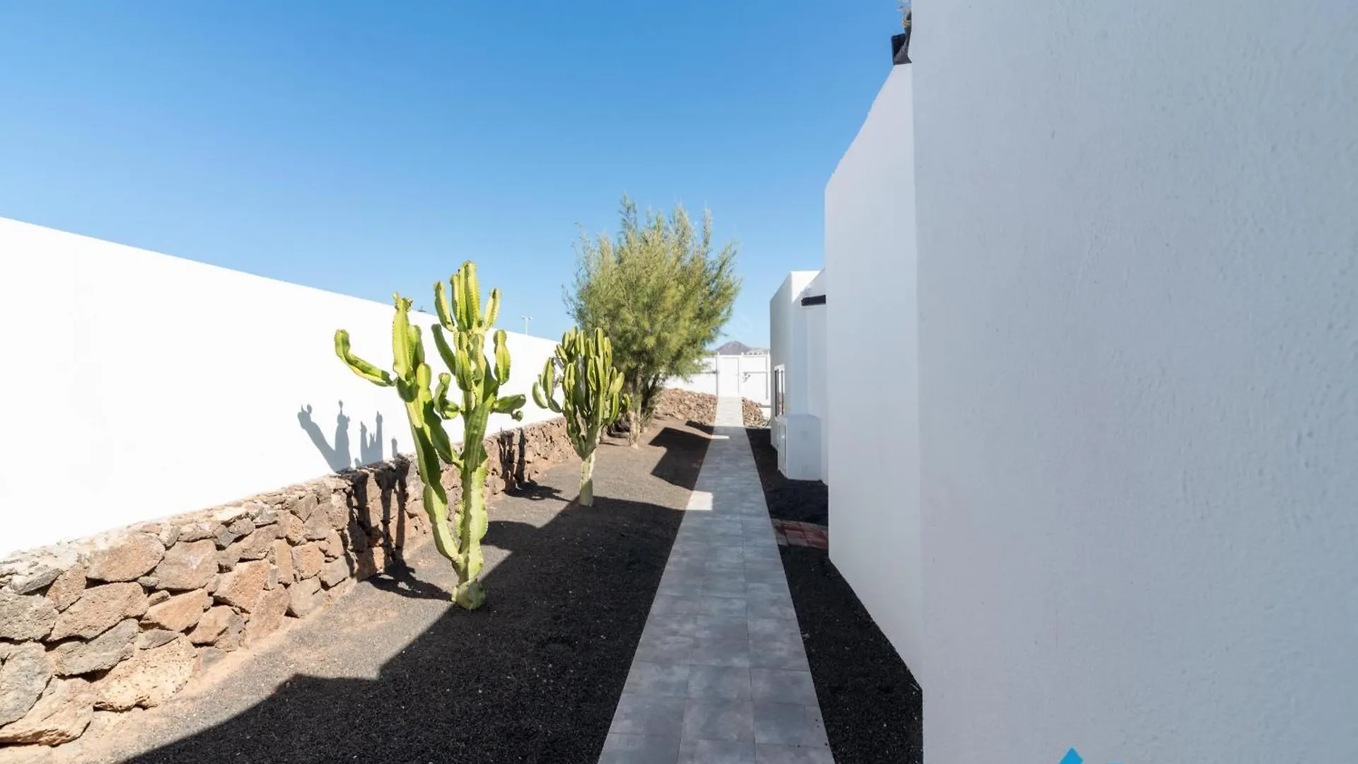 239 - Casa Lily By Villas Now Ltd Playa Blanca  0*, Playa Blanca (Lanzarote)